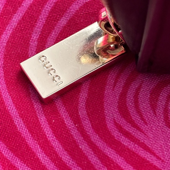 Gucci ๐ GG Card Holder Wallet In excellent condition. Reasonable Offer YES ๐๐ผ - Picture 4 of 6